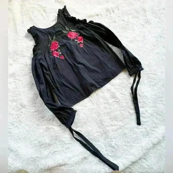Women’s Dizzy Lizzy Embroidered Blouse size - Picture 1 of 4
